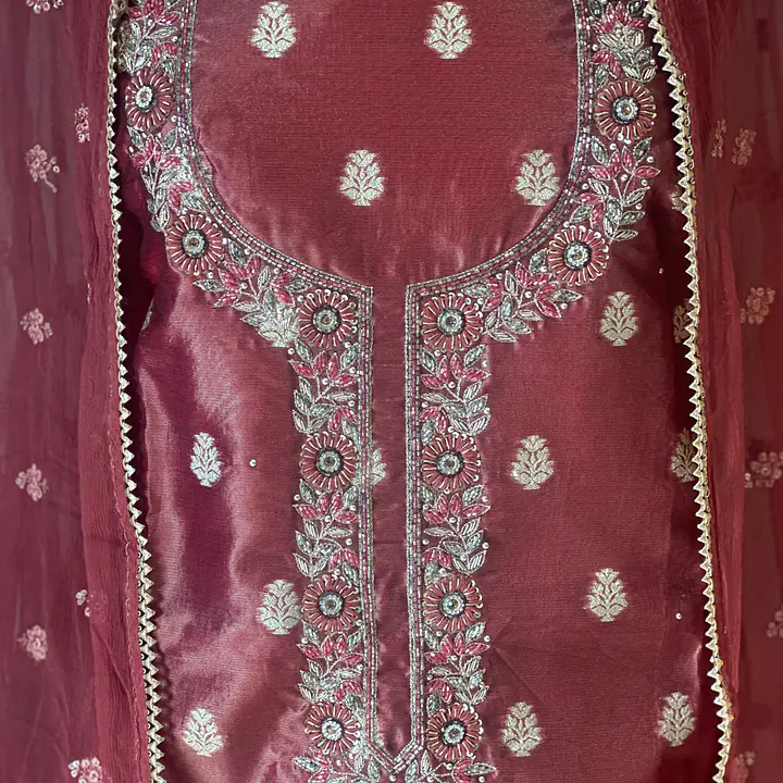 PURE TISSUE HANDWORK SUIT