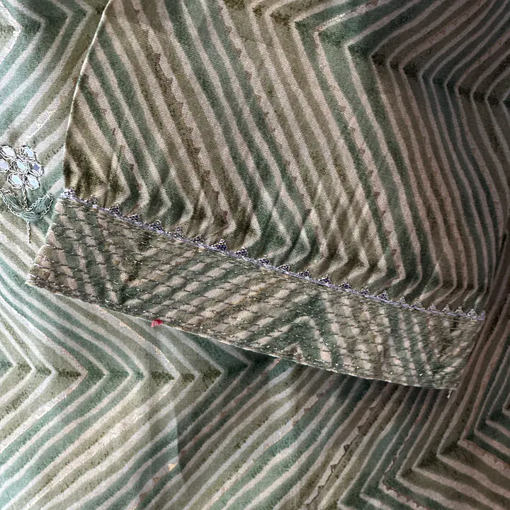 TWO PIECE SUIT WITH SEQUENCE WORK