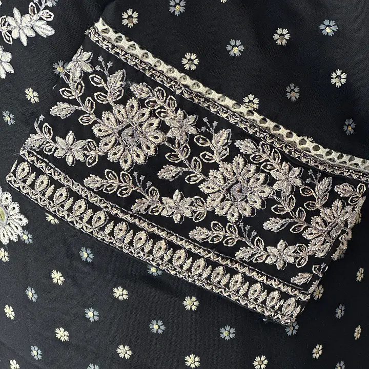 EMBROIDERED SUIT SET - Rani - 46
