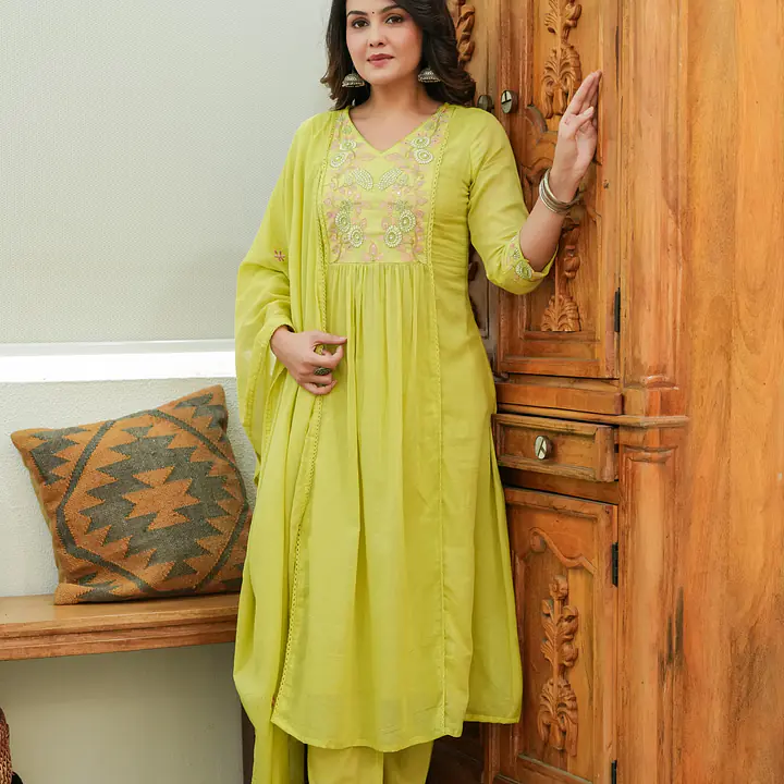BEAUTIFUL EMBROIDERED MUL COTTON SUIT - 38