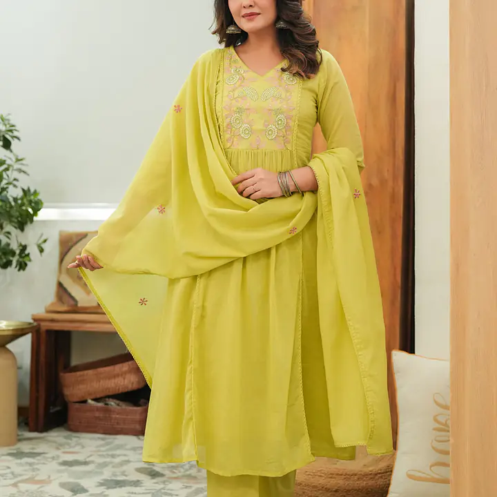 BEAUTIFUL EMBROIDERED MUL COTTON SUIT