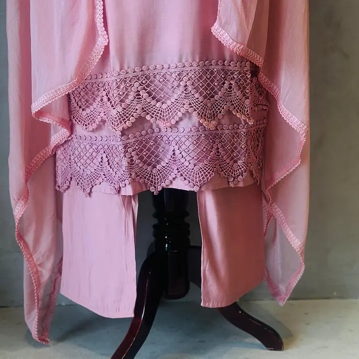 BEAUTIFUL HANDWORK SUIT SET