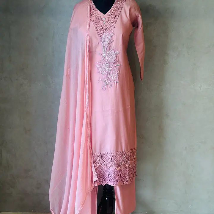 BEAUTIFUL HANDWORK SUIT SET