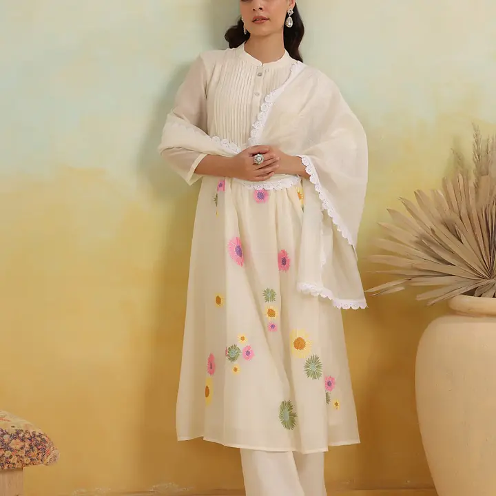 MUL CHANDERI FLOWER EMBROIDERED SUIT SET