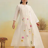 MUL CHANDERI FLOWER EMBROIDERED SUIT SET