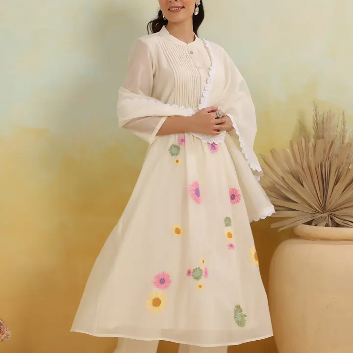 MUL CHANDERI FLOWER EMBROIDERED SUIT SET