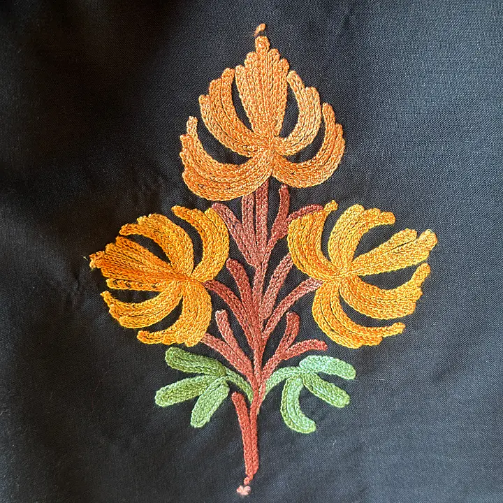 KAFTAN IN HEAVY EMBROIDERED - 44