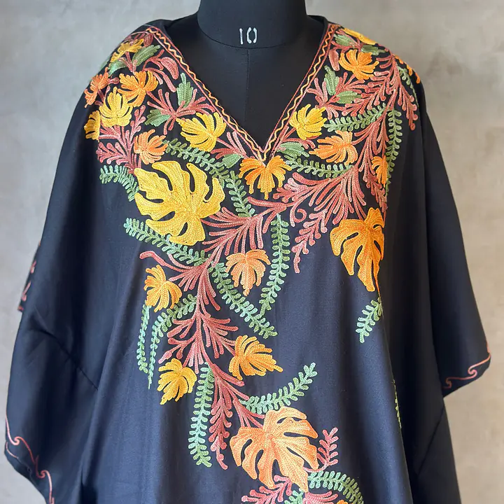 KAFTAN IN HEAVY EMBROIDERED