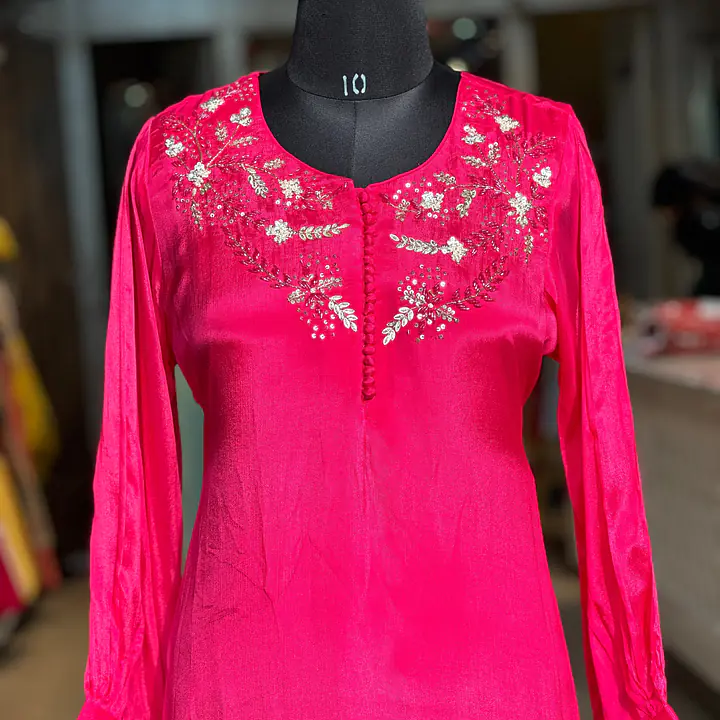 A LINE HANDWORK SUIT SET