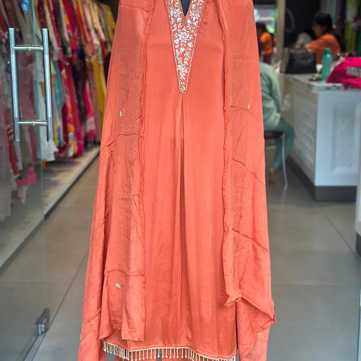 PURE CHINON HANDWORK SUIT - 38 - Rusty orange