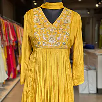 PURE CHINON HANDWORK SUIT - Yellow - 38
