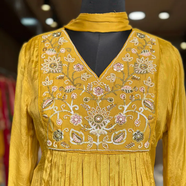 PURE CHINON HANDWORK SUIT - Yellow - 42