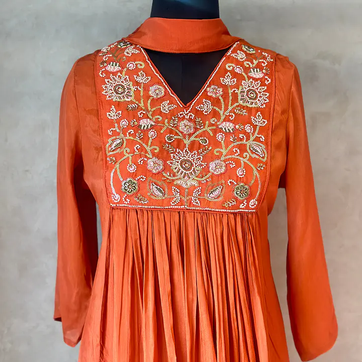 PURE CHINON HANDWORK SUIT - Rust orange - 44