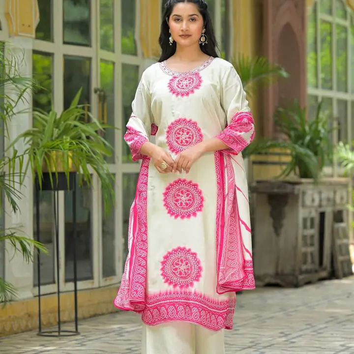 PURE CREP HANDWORK THREE PIECE SUIT - Pink - 42