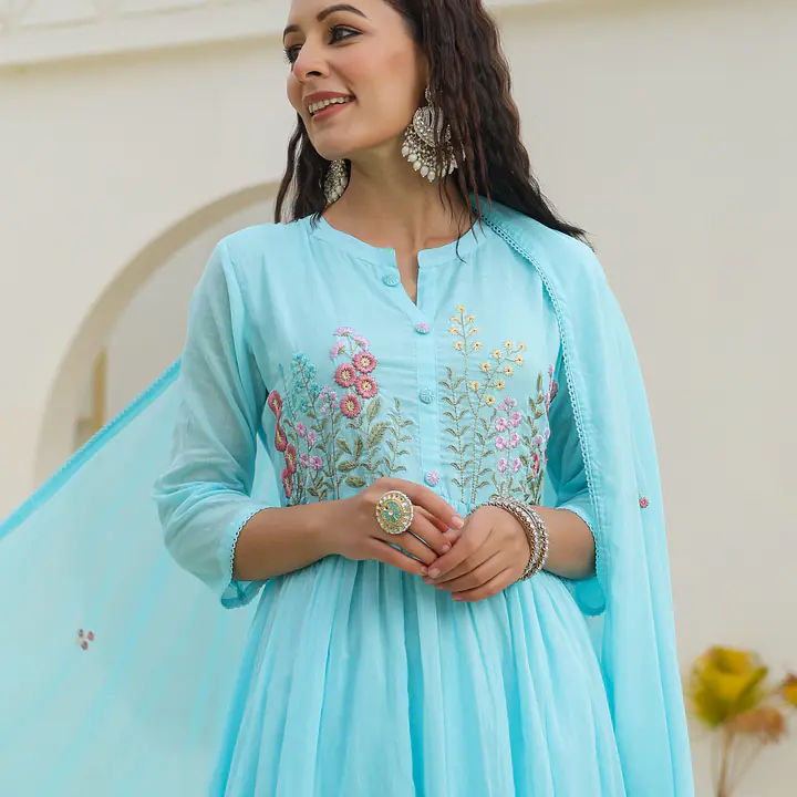BEAUTIFUL EMBROIDERED MUL COTTON SUIT SET
