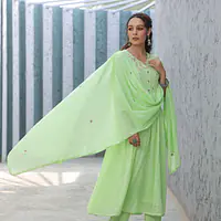 BEAUTIFUL MUL COTTON EMBROIDERED SUIT SET