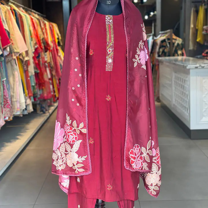 HAND EMBROIDERED STRAIGHT SUIT SET - Mahroon - 42