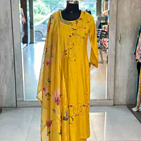 EMBROIDERED STRAIGHT SUIT SET - 38