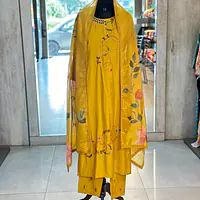 EMBROIDERED STRAIGHT SUIT SET - 40