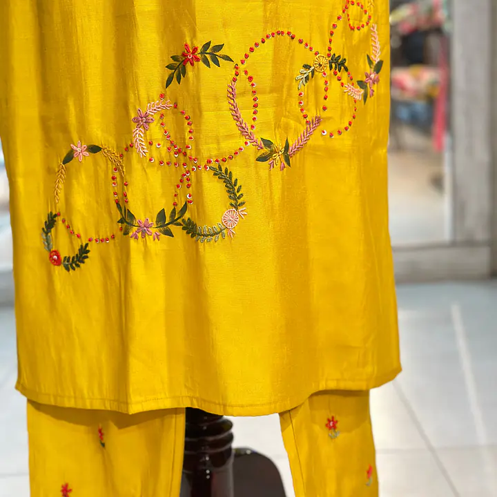EMBROIDERED STRAIGHT SUIT SET