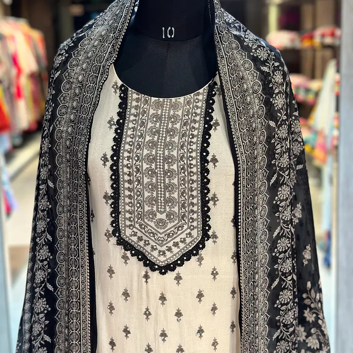 PAKISTANI STYLE SUIT SET - 40