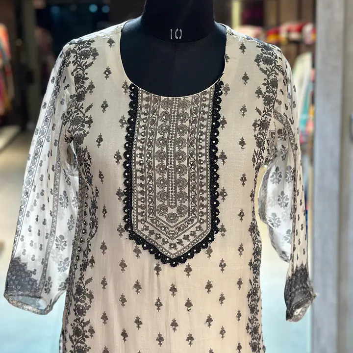 PAKISTANI STYLE SUIT SET