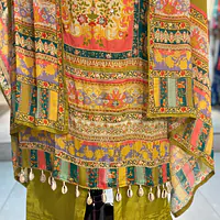 PAKISTANI STYLE SUIT SET