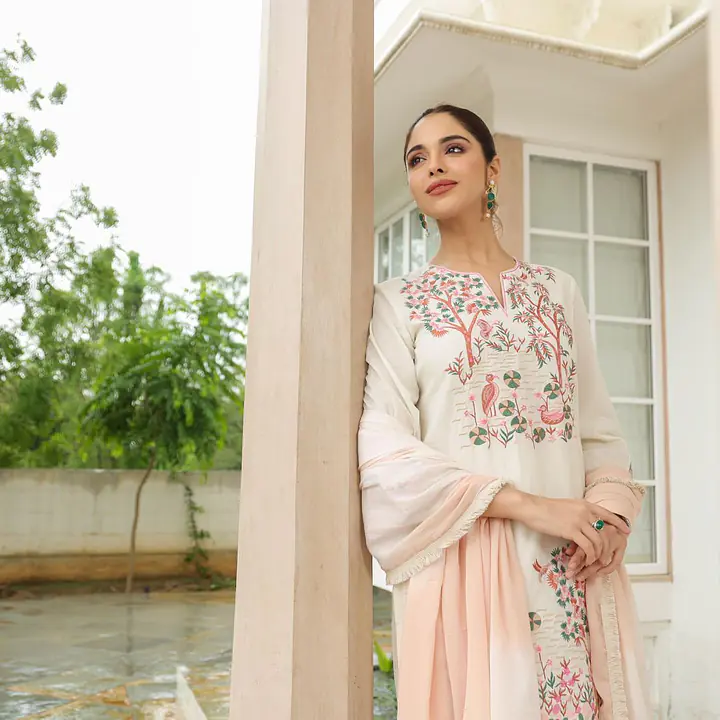 EMBROIDERED THREE PIECE SUIT SET - 40
