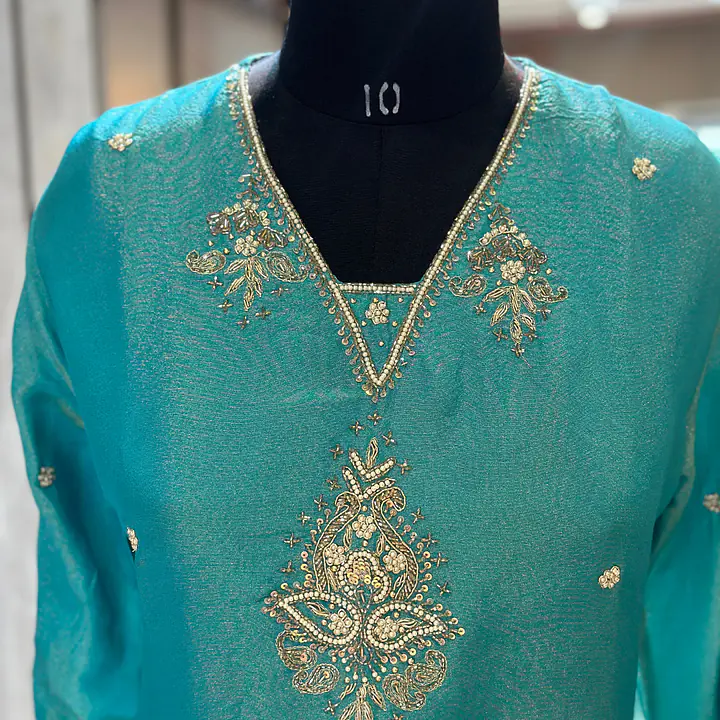 PURE TISSUE HANDWORK SUIT SET