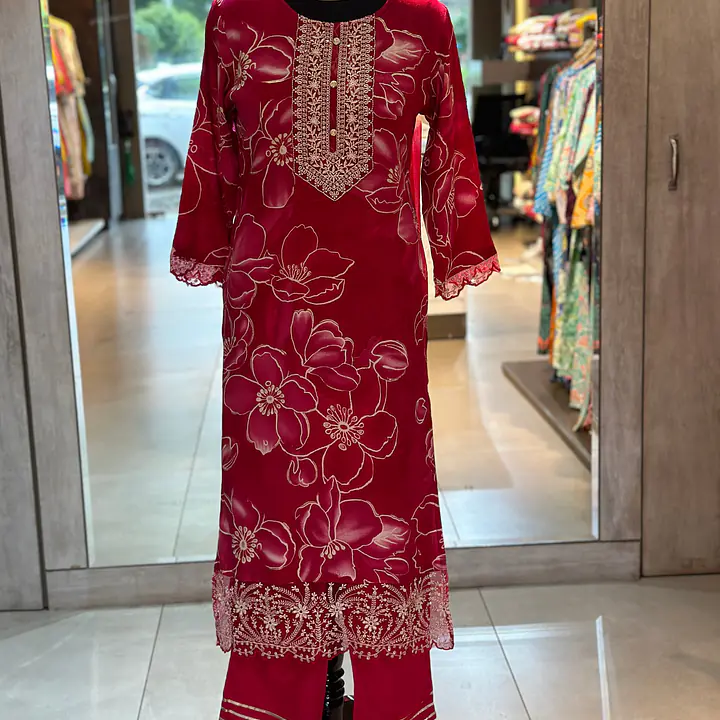 THREE PIECE RAYON STRAIGHT SUIT SET - 42