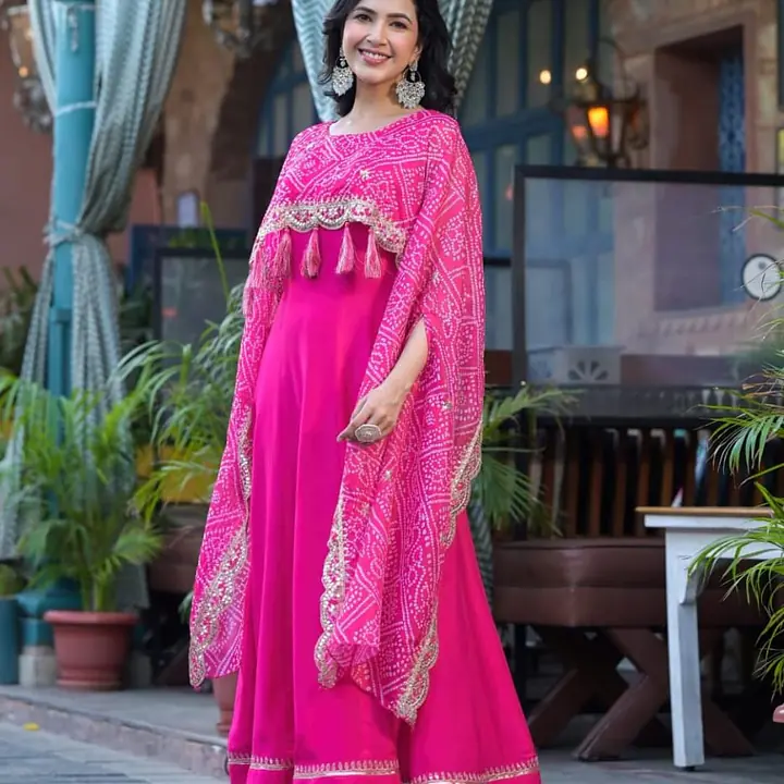 INDO-WESTERN BHANDEJ GOWN