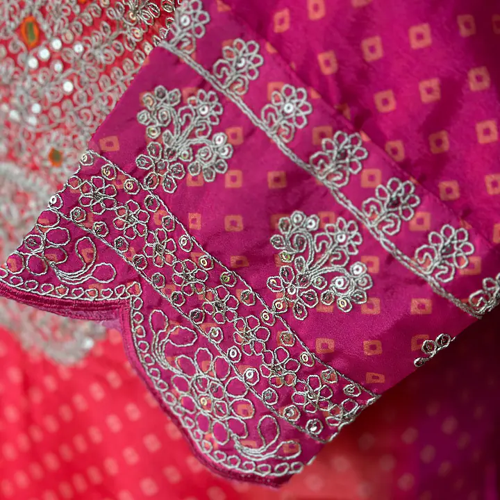 STRAIGHT BHANDEJ SUIT SET