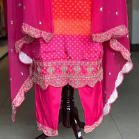 STRAIGHT BHANDEJ SUIT SET