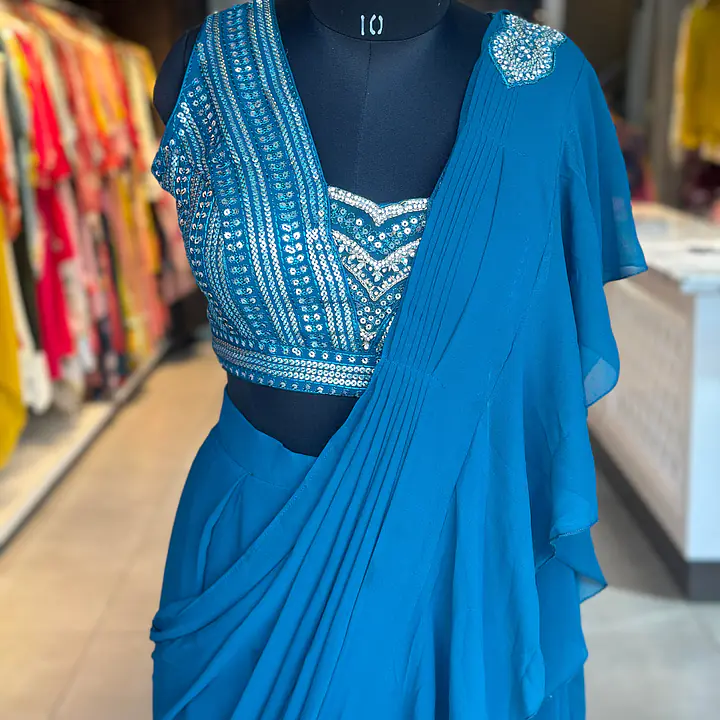 Draping Saree With Heavy Blouse - Blue - 40