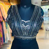 Draping Saree With Heavy Blouse