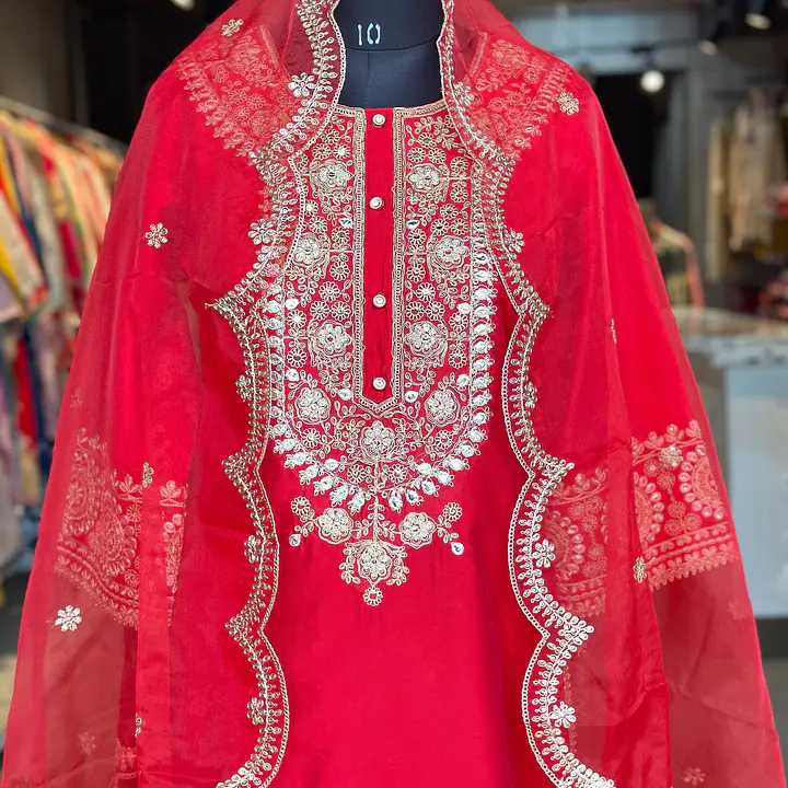 STRAIGHT SUIT SET IN ZARI WORK - 36