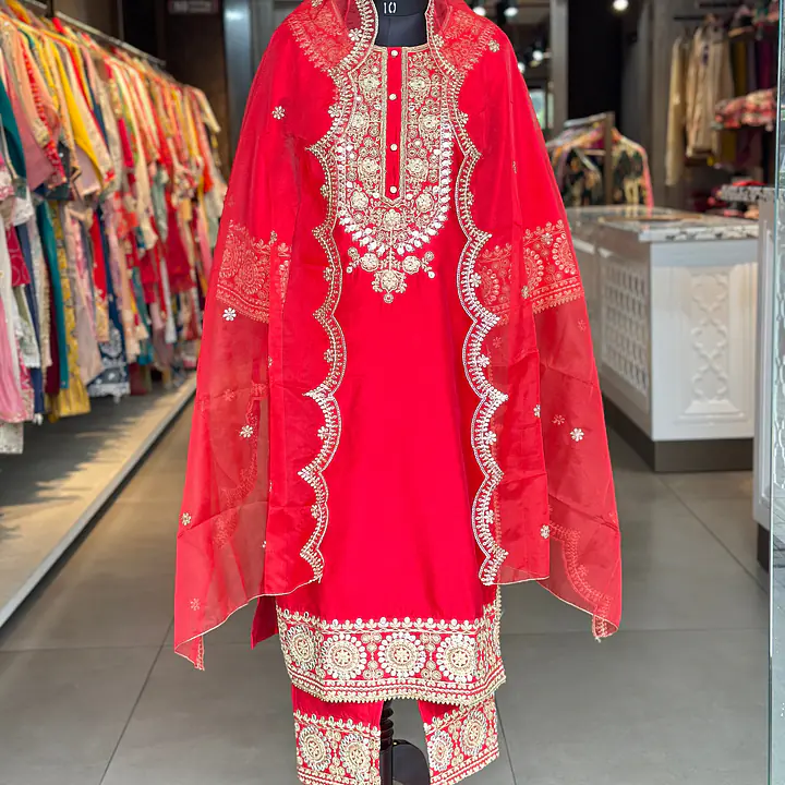 STRAIGHT SUIT SET IN ZARI WORK - 38