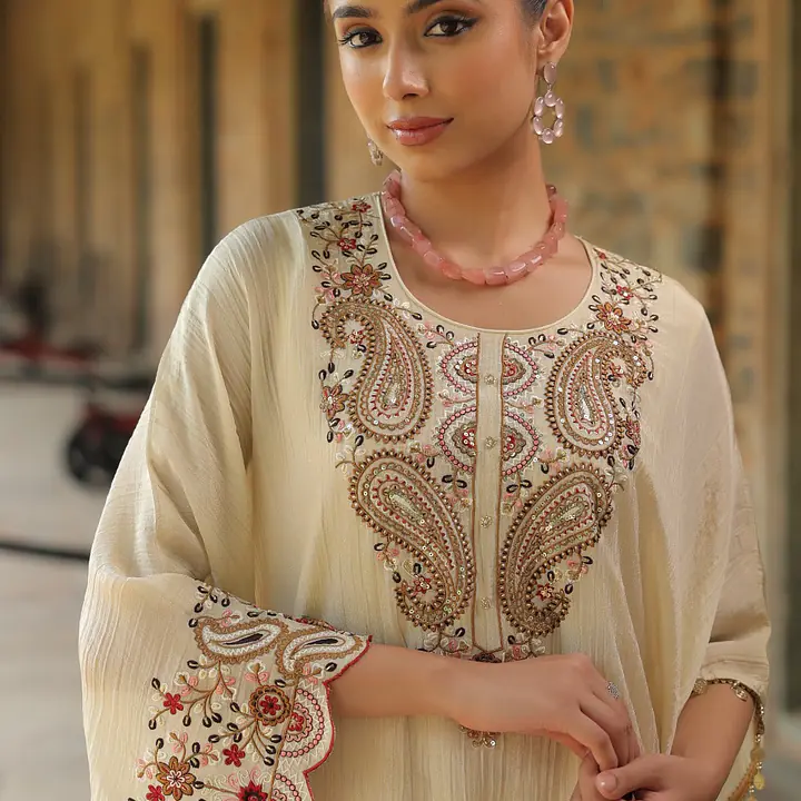 KAFTAN IN HEAVY EMBROIDERY - Lavender - 40