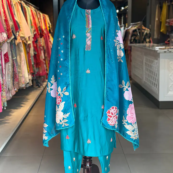 HAND EMBROIDERED STRAIGHT SUIT SET - Rama green - 44